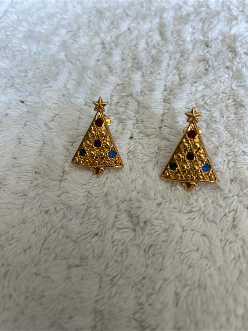 Vintage Christmas Tree Clip on Gold Tone Rhinestone Earrings.